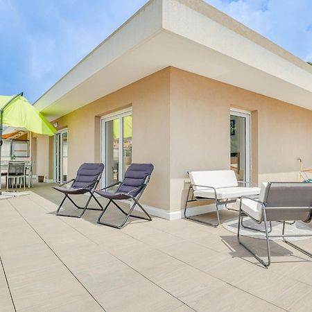 Spacieux Rooftop Parking, Terrasse Ensoleillee Menton Eksteriør bilde