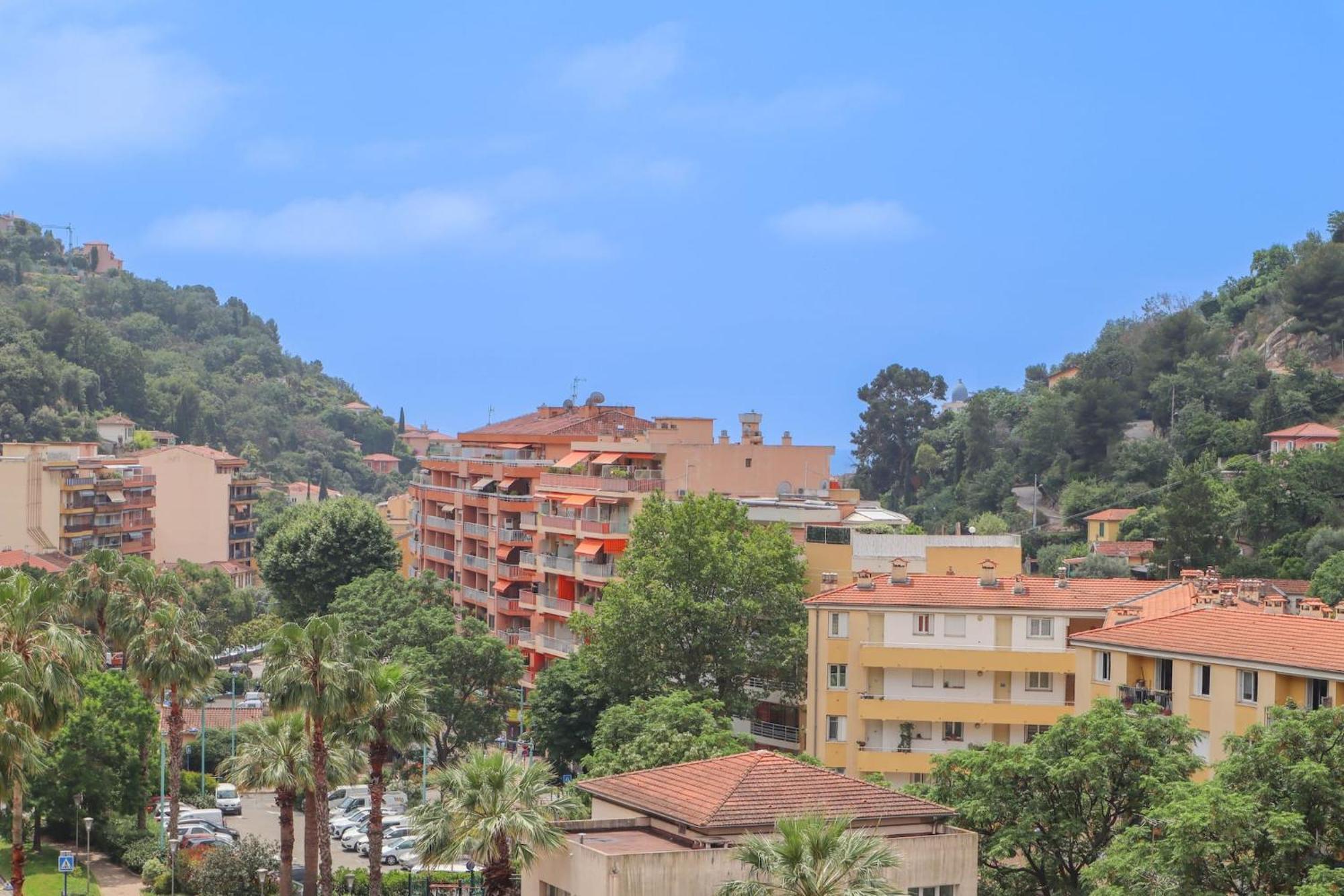 Spacieux Rooftop Parking, Terrasse Ensoleillee Menton Eksteriør bilde